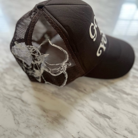 “GOD LOVES YOU” Trucker hats - Picture 10 of 17